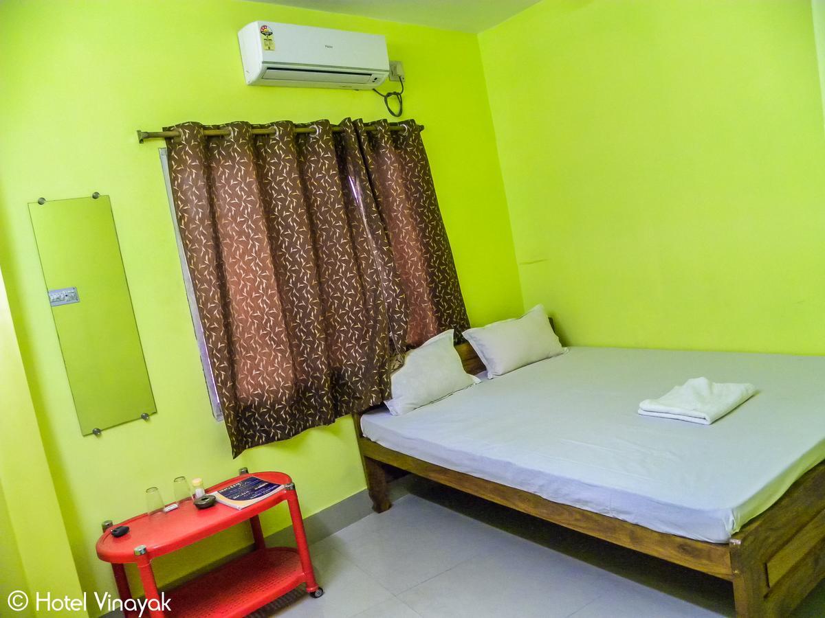 Hotel Vinayak Māldah Екстериор снимка