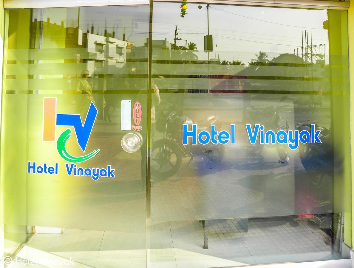Hotel Vinayak Māldah Екстериор снимка