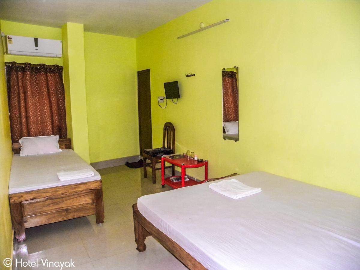 Hotel Vinayak Māldah Екстериор снимка